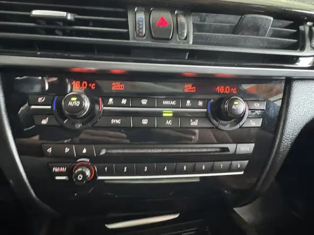 2014 BMW X5 AWD 4dr xDrive35i in Cars & Trucks in Longueuil / South Shore - Image 31