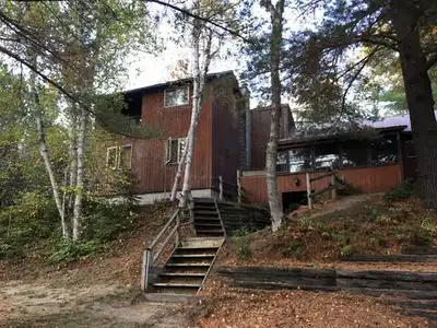 Lovely three bedroom cottage for rent near Algonquin Park, View more
