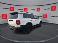 Sunroof, Power Liftgate, Cooled Seats, 360 Camera, Hybrid! Whether you're conquering rugged trails o... (image 7)