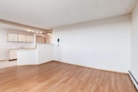 Amenities: Park Views • Quiet Building • Heat & Water Included Suite & Building: Bachelor, one-bedro... (image 8)