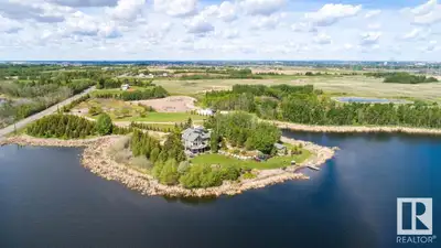 For more information, please click on View Listing on Realtor Website. 27 acre Waterfront developmen...