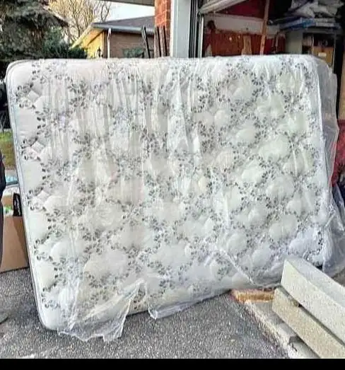 Hybrid Mattress Sale – Mattress + Mattress Frame Bundle in Bedding in City of Toronto - Image 2