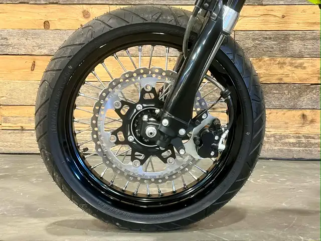 2023 Kawasaki KLX 300 SM - SUPER MOTARD + ONLY 8 KM + STREET LEG in Other in Ottawa - Image 15
