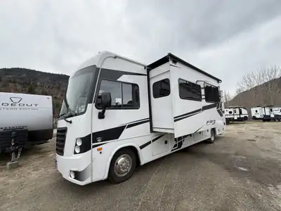 Welcome to Rock Island RV The Ultimate Crossover Class A Motorhome!This motorhome comes loaded with...