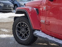 Come see this 2020 Jeep Gladiator Overland. Its Automatic transmission and Regular Unleaded V-6 3.6... (image 8)