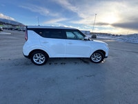 Wireless Charging, Heated Steering Wheel, Lane Keep Assist, Blind Spot Detection, Android Auto! SALE... (image 5)