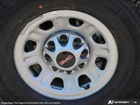 Welcome to Mann-Northway Auto Source. This GMC Sierra 3500HD delivers a powerful engine powering thi... (image 8)