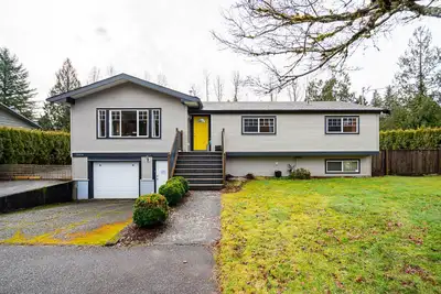 Welcome to an incredible opportunity in the heart of Cedar Valley, Mission! This immaculate home sit...