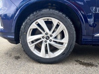 This Audi Q7 has a dependable Intercooled Turbo Premium Unleaded I-4 2.0 L/121 engine powering this... (image 9)