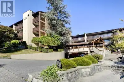 414 9857 MANCHESTER DRIVE Burnaby, British Columbia