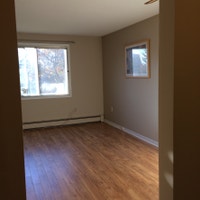 This attractive building is located on a cul-de-sac at the top of Main Avenue in Fairview. Most unit... (image 4)