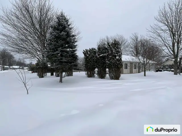 $475,000 - Bungalow for sale in Drummondville (St-Nicéphore) in Houses for Sale in Drummondville - Image 3