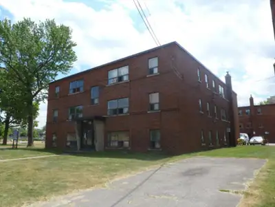 1 BEDROOM AVAILABLE CLOSE TO DOWNTOWN HAMILTON!