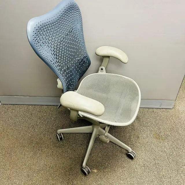Herman Miller Mirra Chair(Small Tear)-Excellent Condition!62864745413761124