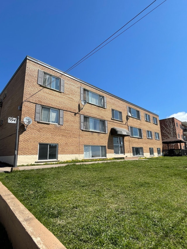 2 Bedroom Apartment in SSM Hillside Apts Long Term Rentals Sault