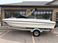 18’ Boat! 3.0Ltr MerCruiser Motor! AM/FM, AUX, USB, Bluetooth! Depth Finder! Beautiful Two Tone Inte... (image 1)
