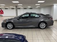 Toyota Safety Sense 2.5+ takes the lead hereanticipating hazards with pedestrian detection and left-... (image 2)