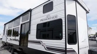 **REDUCED TO CLEAR** 2024 Keystone RV Residence 40CLDLLIVE LIKE A LOCAL With higher ceilings and wid...