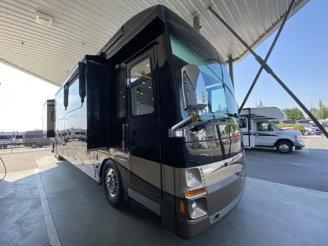 2014 Newmar Mountain Aire 4369 in RVs & Motorhomes in Abbotsford - Image 34