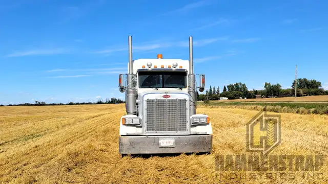 2004 PETERBILT 378 Sleeper Semi Truck w/ C15 Cat Engine in Heavy Trucks in Edmonton - Image 3