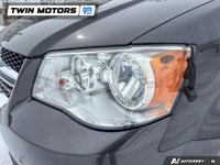 Looking for a reliable, feature-packed family minivan that's perfect for busy parents and growing fa... (image 7)