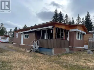 * PREC - Personal Real Estate Corporation. Quick Possession available. 2 bedroom mobile with large m...
