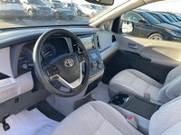2018 Toyota Sienna LE V6 AWD 7-Passenger Minivan | Clean Carfax | Loaded with Features 3.5L V6 Engin... (image 6)