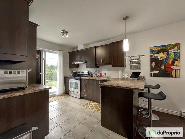 $929,000 - Triplex for sale in Trois-Rivières (Pointe-Du-Lac) — photo 3