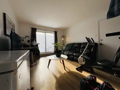 Appartement 4 et demi dans un complexe de 148 unités avec piscine extérieure à Charlesbourg. Situé à...