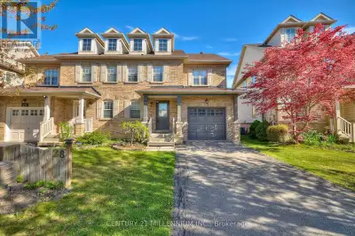 28 ROBERTSON ROAD Niagara-on-the-Lake (Glendale), Ontario