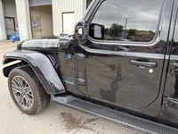 Kijiji Engine: 4 Cylinder Engine 2.0L L/100Km City: 11.6 L/100Km Hwy: 11.9 Safety Equipment ABS And... (image 8)