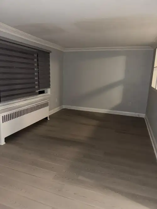 Two Bedroom Apartment for rent available immediately in quite 6 unit building. The apartment include...