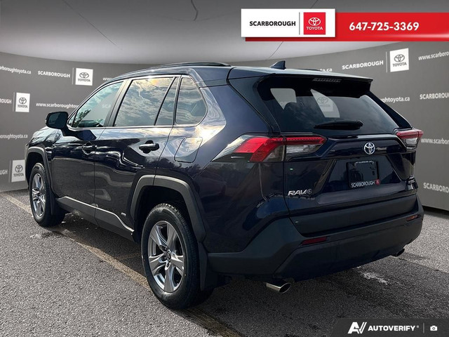 2022 Toyota RAV4 Hybrid XLE AWD | Sunroof | Alloys in Cars & Trucks in City of Toronto - Image 4