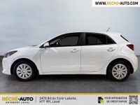 RÉGULATEUR DE VITESSE SIÈGES CHAUFFANTS COMMANDES AU VOLANT USB PORTS CAMÉRA DE RECUL CONNECTIVITÉ U... (image 4)