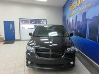 DODGE GRAND CARAVAN 2019 GT BLACKTOP ÉDITION STOW-N-GO 7 PASSAGERS / CUIR NOIR AVEC COUTURE ROUGE CH... (image 3)