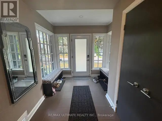 10 Noel Avenue Toronto (Leaside), Ontario, photo 2 of 4