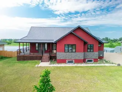 ANW//Rivers/Incredible view from this stylish custom built home in Rivers that is a must see! Main f...