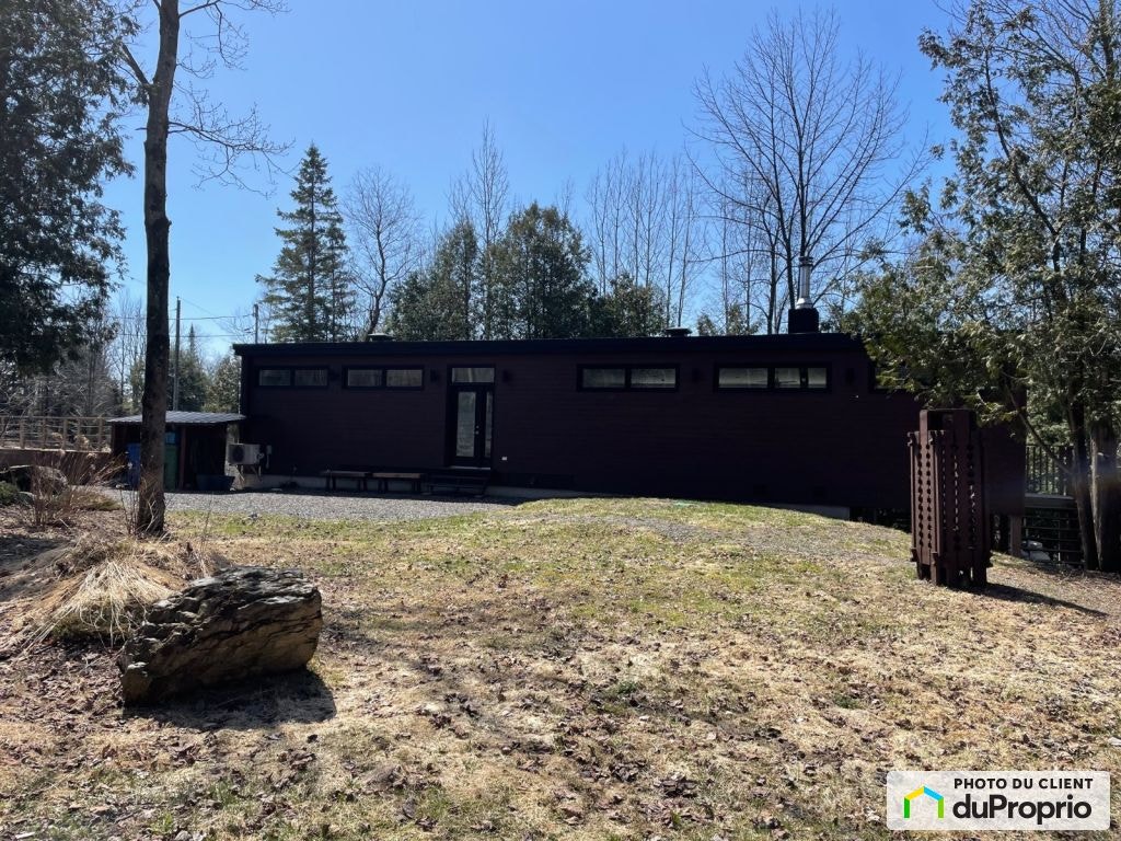 $529,900 - Bungalow for sale in Cleveland — photo 1