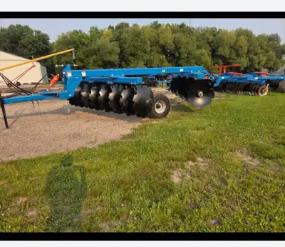 New Heavy duty breaking Disc, 36 inch blades, 1/2 inch thick, oil bath bearings, hydraulic leveling...