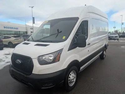 Ford Co-Pilot360, Remote Keyless Entry, Hill Start Assist, Lane Keep Assist, Streaming Audio! This 2...