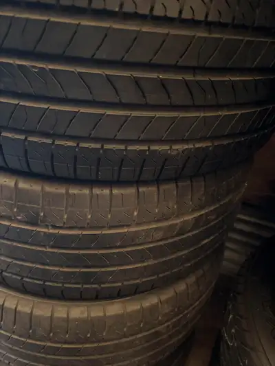 4 continental tires - good condition p235/55r17