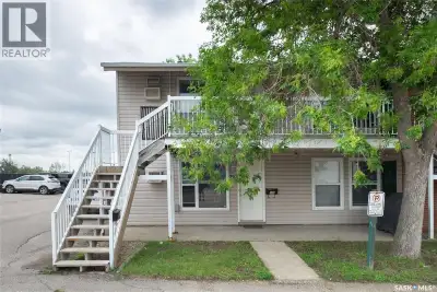Desirable end unit, upper-level two-bedroom condo located in the popular community of Normanview Wes...