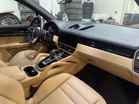 This Cayenne Look and feels like it only has 50k to 60k kilometers exterior and interior *****Excell... (image 8)