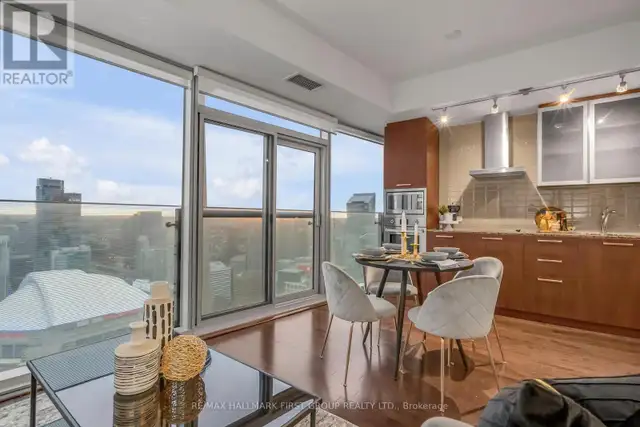 5306 - 12 YORK STREET Toronto (Waterfront Communities), Ontario63005673196289124
