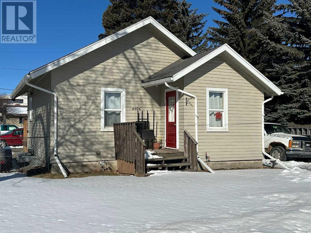 4906 51 Avenue Olds, Alberta in Houses for Sale in Red Deer