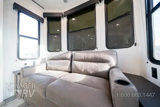 2026 Jayco Jay Flight 401FLTS Bungalow in Travel Trailers & Campers in Kelowna - Image 35