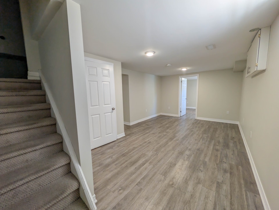 38 Chalmers St, St. Catharines - 1 Bedroom Lower Unit 2