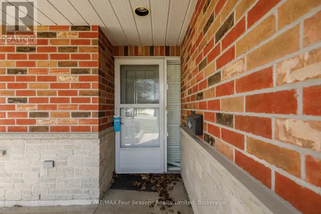 4 - 275 HURON STREET Clearview (Stayner), Ontario in Houses for Sale in Oakville / Halton Region - Image 6