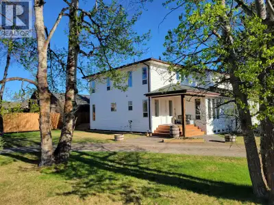 Great location close to downtown Vanderhoof. Features of this well cared for townhouse strata includ...