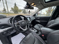 This vehicle is equipped with: 3.2L 6 cylinder engine Automatic 9 Speed Transmission Panoramic roof... (image 8)